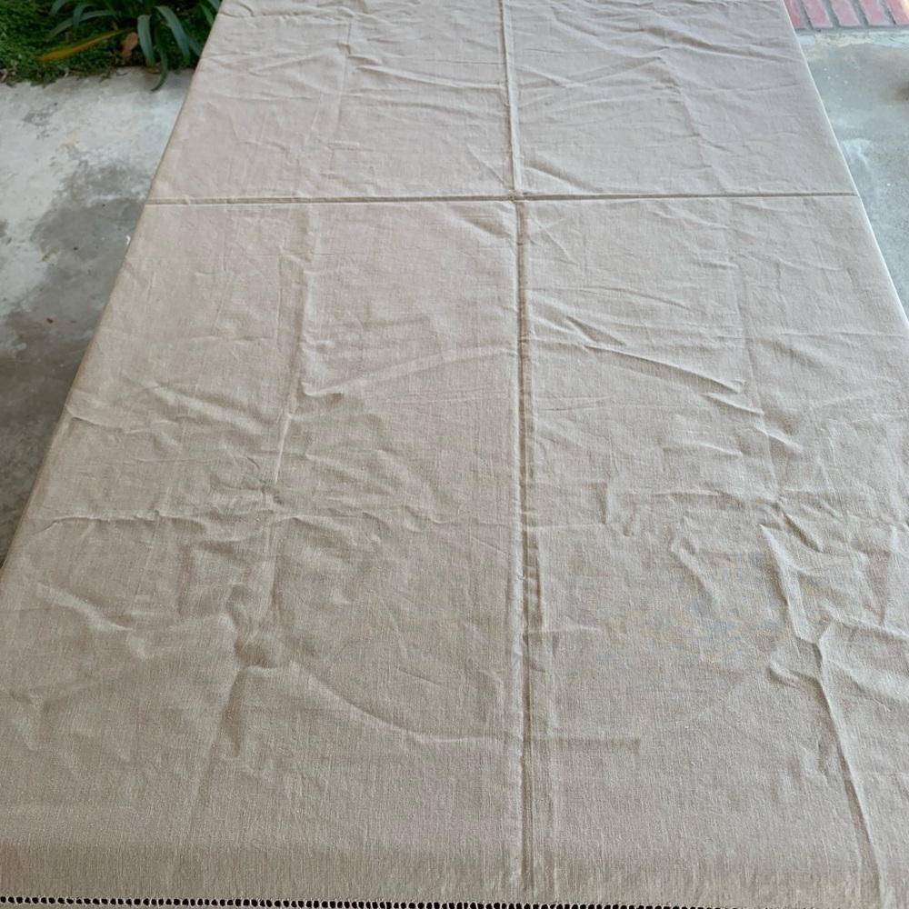 Table Cloths - Picture 3 of 8